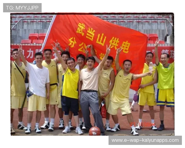 一线队集体发文力挺某队友，内部团结被点赞